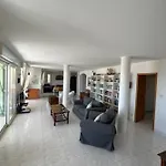 بيت للعطل Breathtaking Sea View!