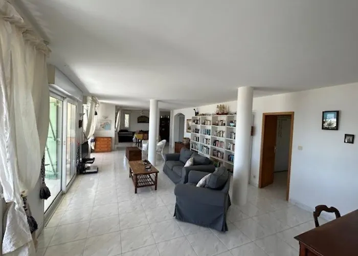 Дом отдыха Breathtaking Sea View!