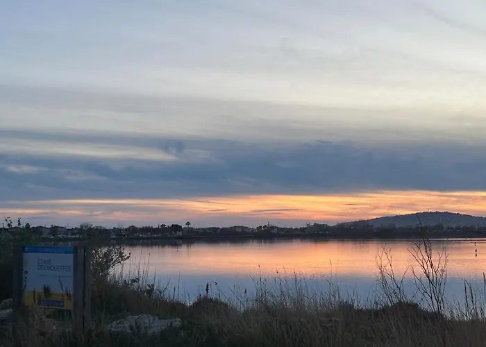 Дом отдыха Breathtaking Sea View! Фронтиньян